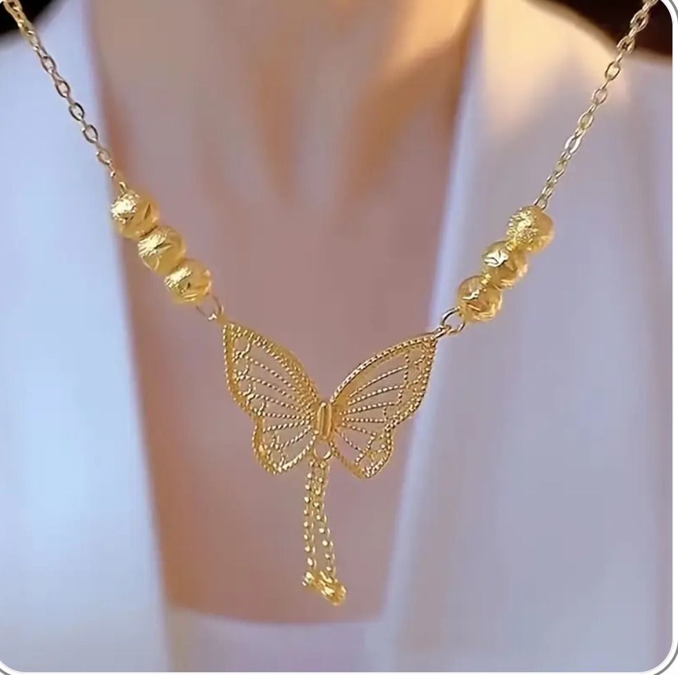 Elegant Gold Butterfly Pendant Necklace
